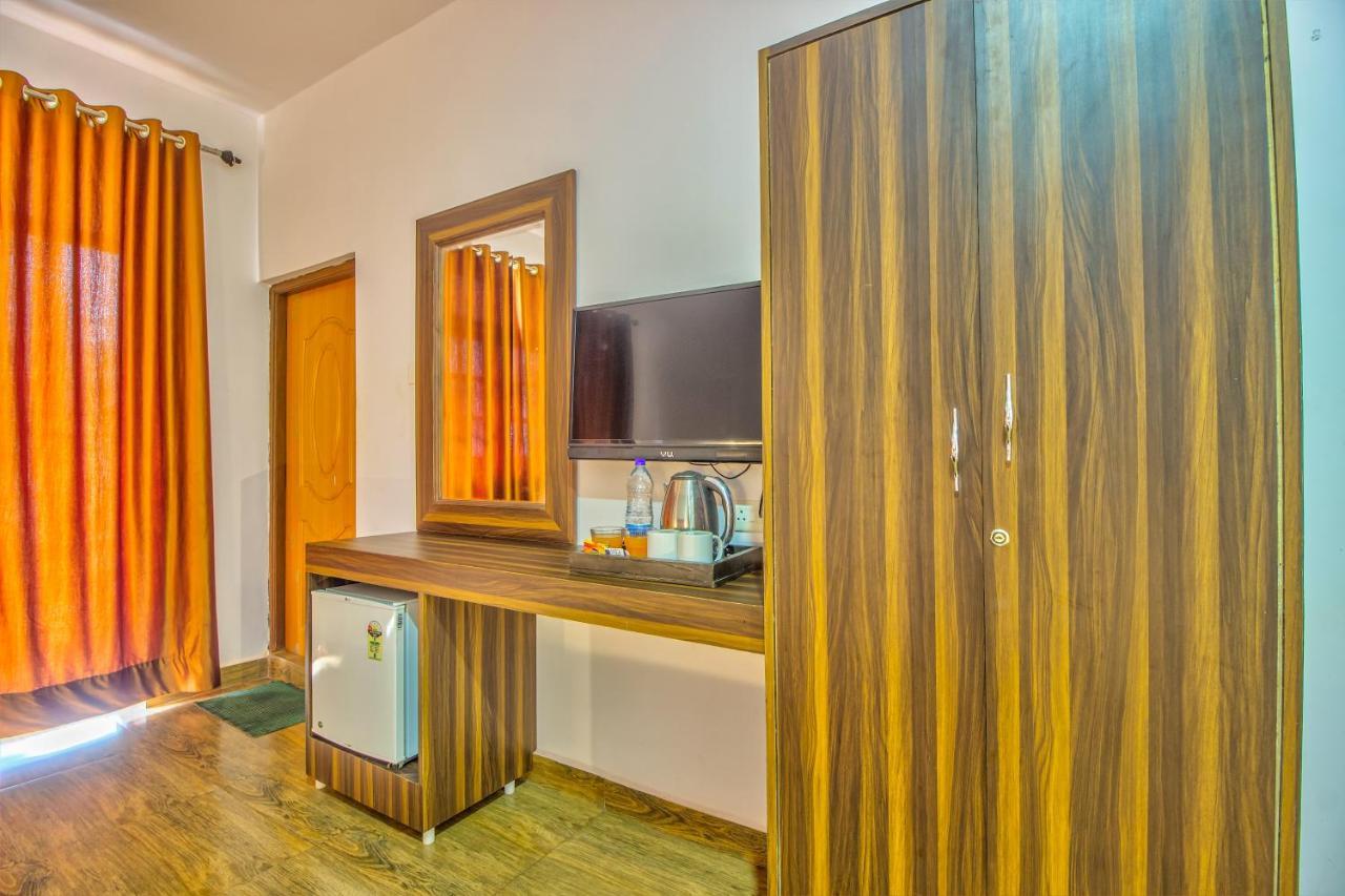 Beach Doorz Otel Baga Dış mekan fotoğraf